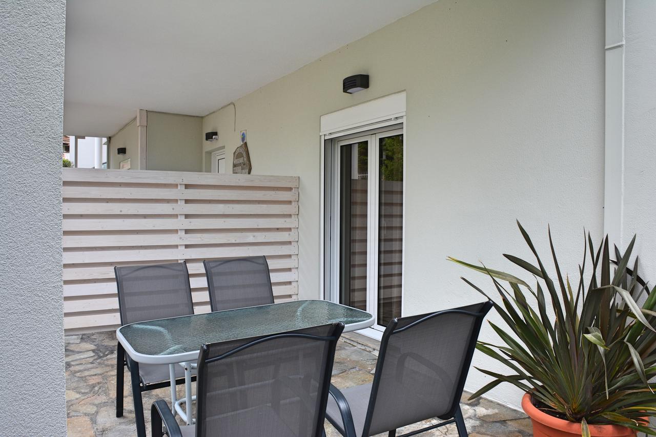 Mokos Rooms Perdika  Exterior photo