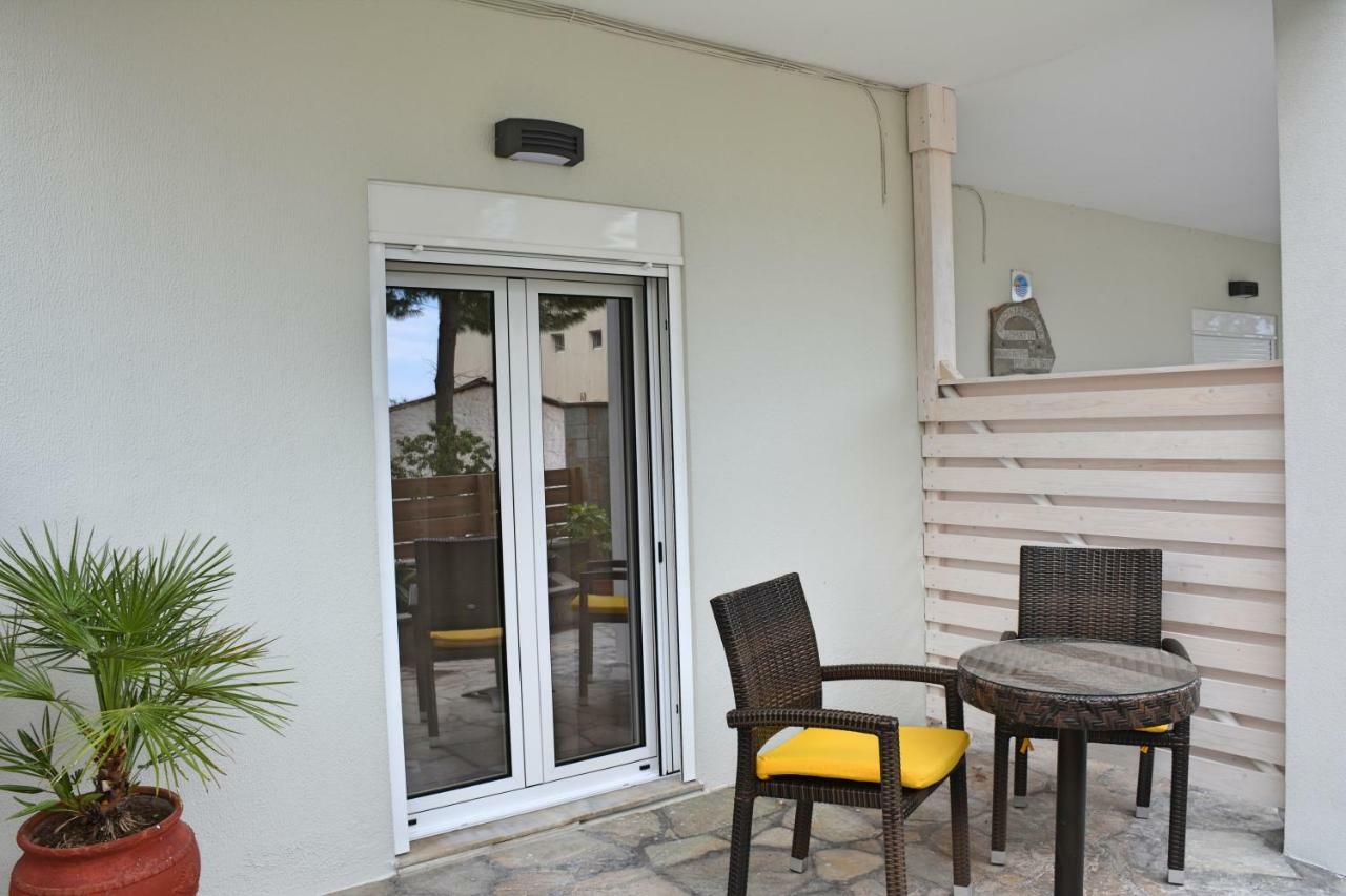 Mokos Rooms Perdika  Exterior photo