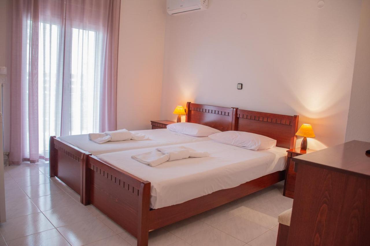 Mokos Rooms Perdika  Exterior photo