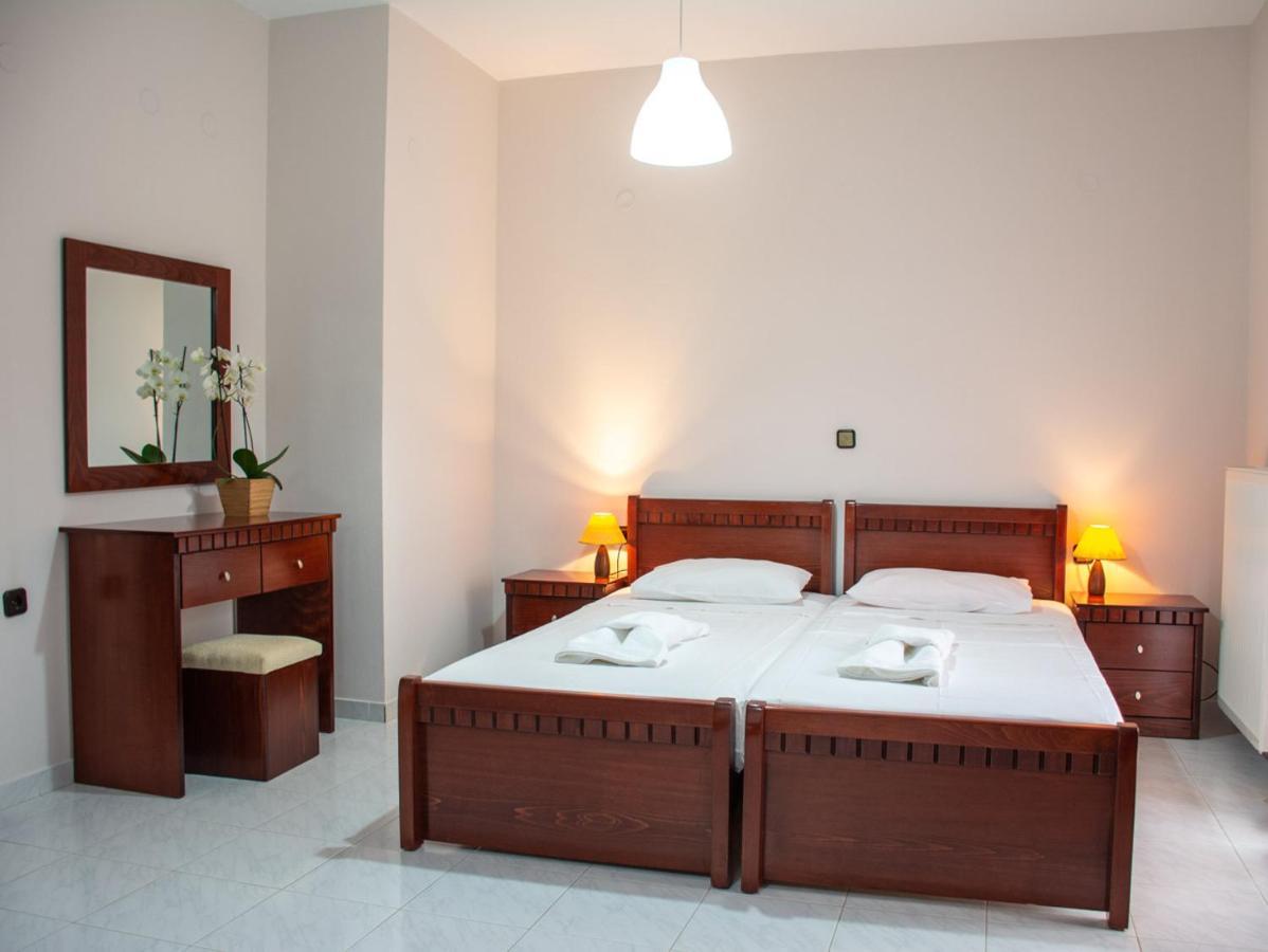 Mokos Rooms Perdika  Exterior photo
