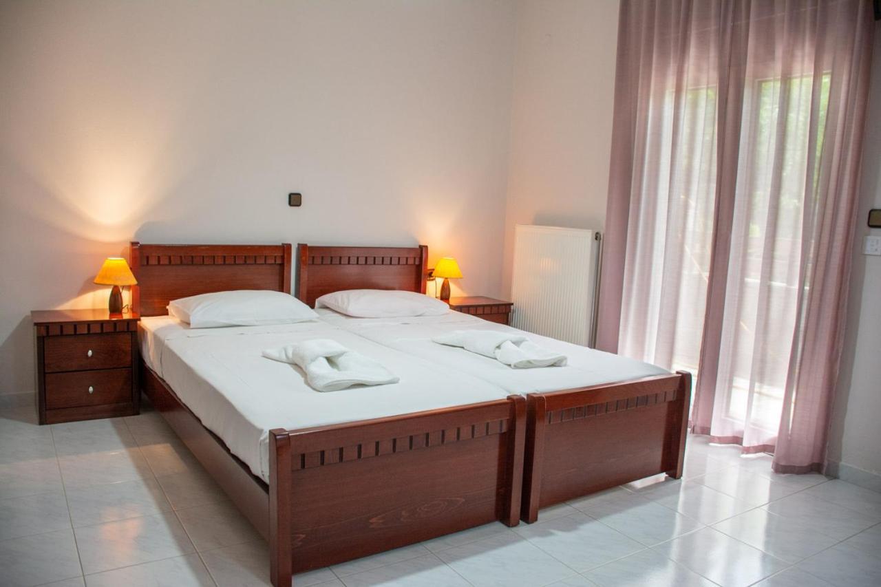 Mokos Rooms Perdika  Exterior photo
